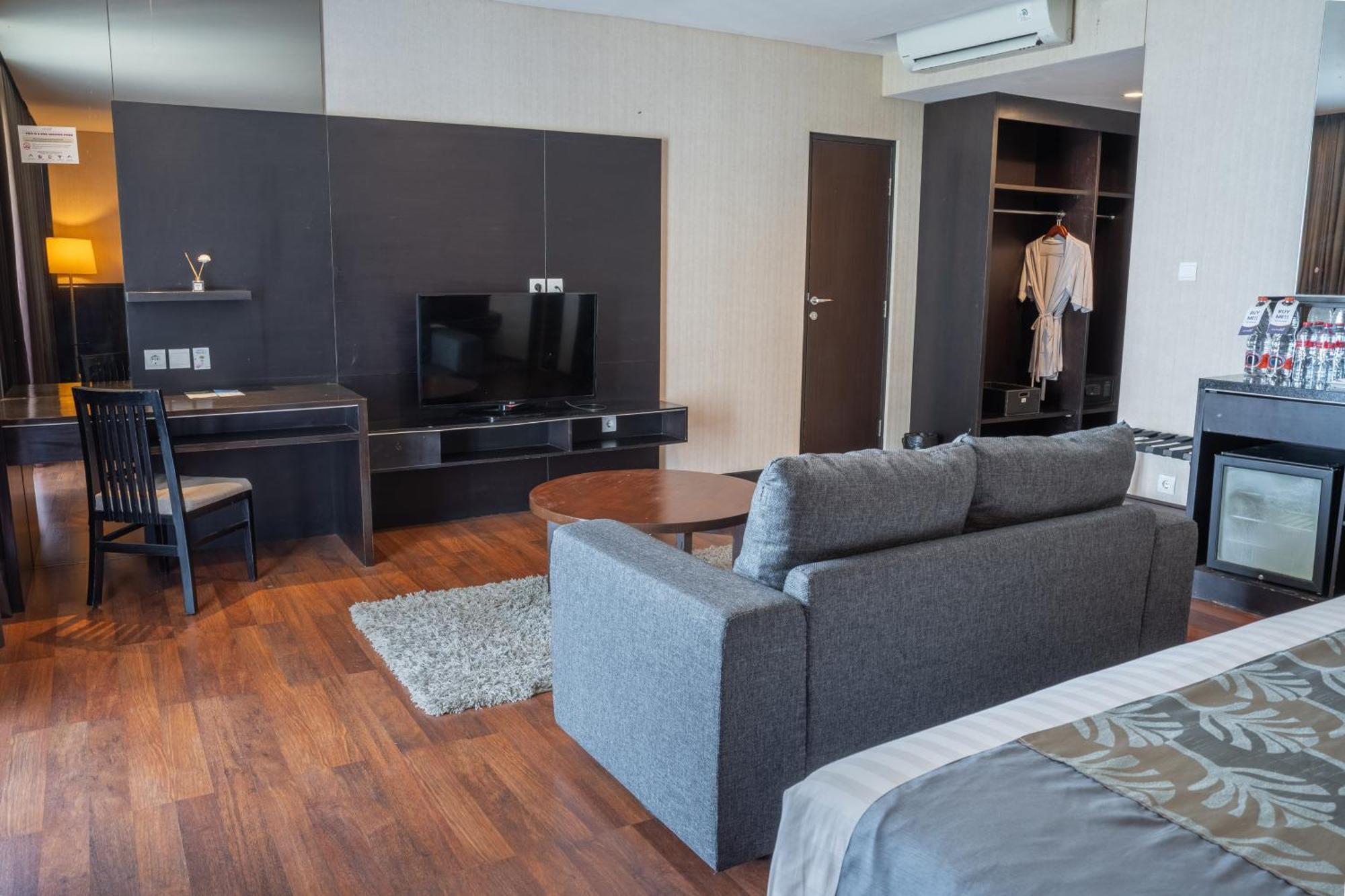 Estrella Hotel & Conference Luwuk Εξωτερικό φωτογραφία