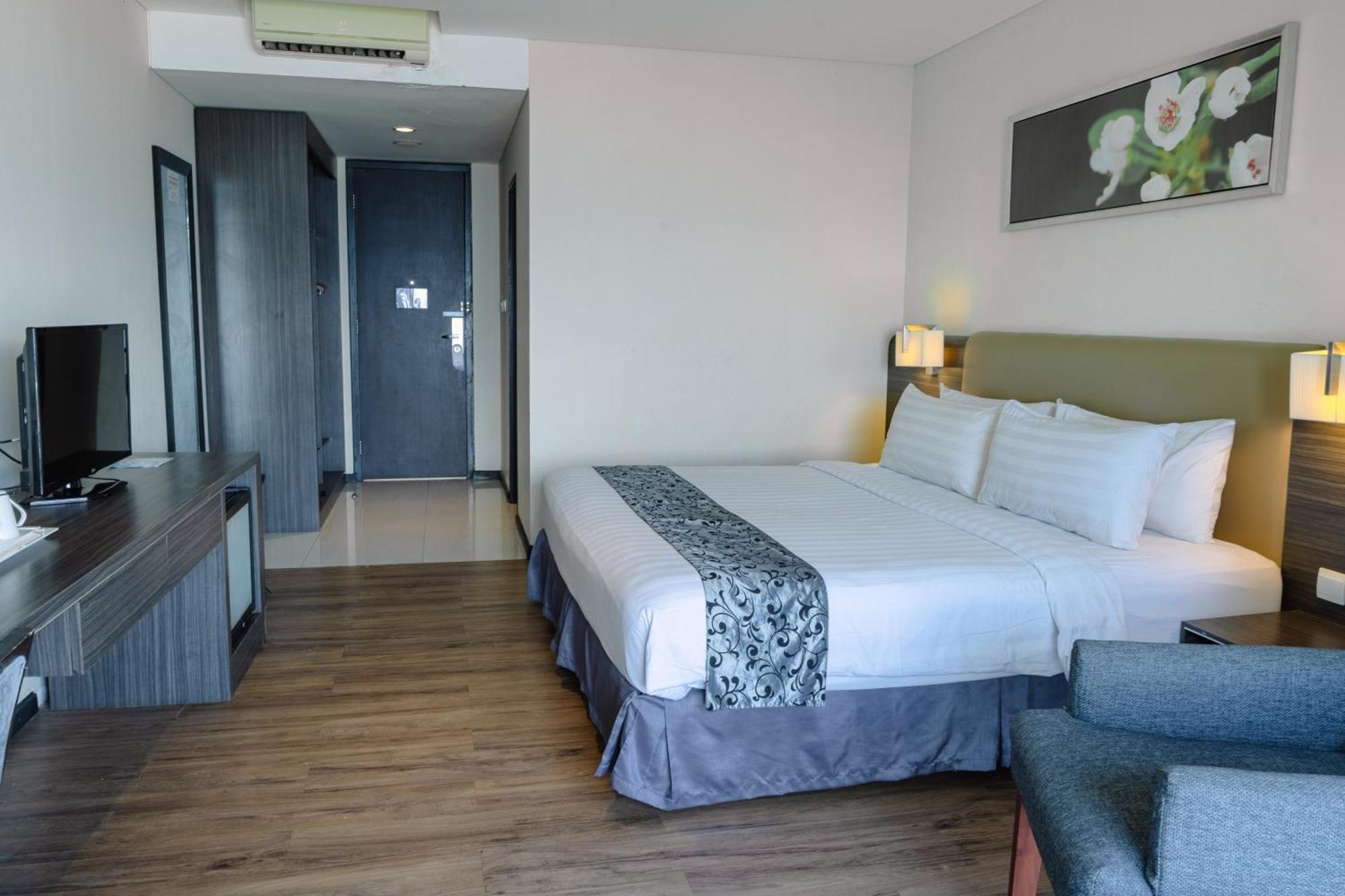 Estrella Hotel & Conference Luwuk Εξωτερικό φωτογραφία