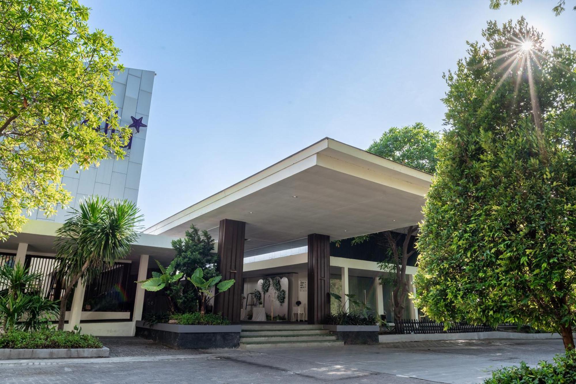 Estrella Hotel & Conference Luwuk Εξωτερικό φωτογραφία