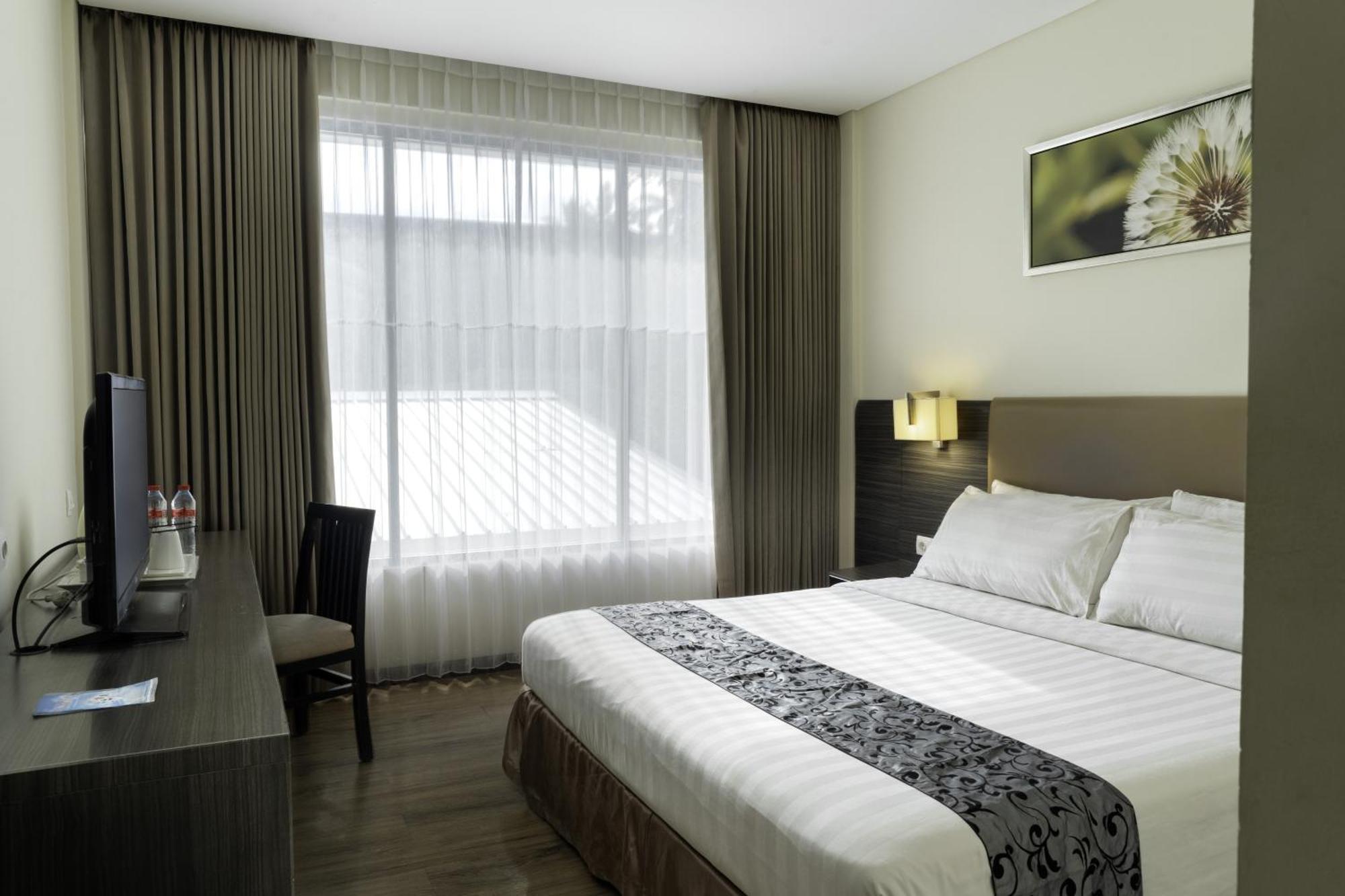 Estrella Hotel & Conference Luwuk Εξωτερικό φωτογραφία