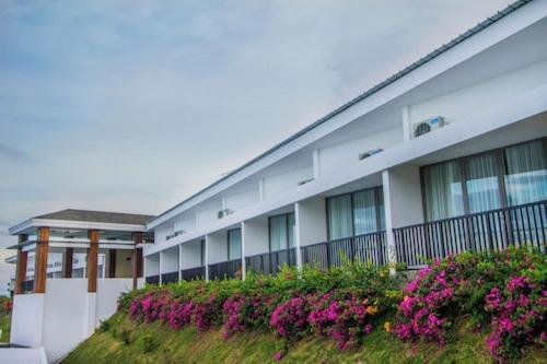 Estrella Hotel & Conference Luwuk Εξωτερικό φωτογραφία