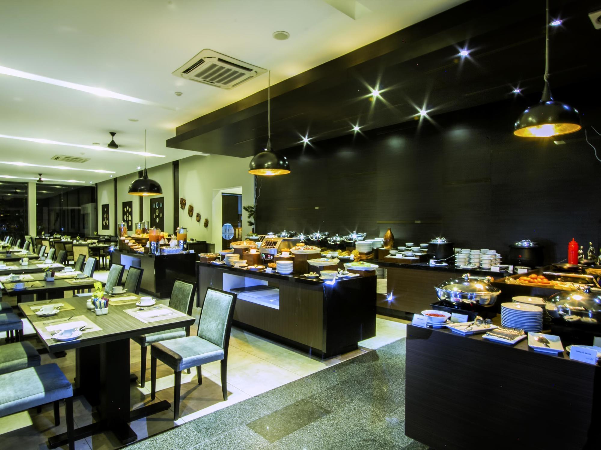 Estrella Hotel & Conference Luwuk Εξωτερικό φωτογραφία